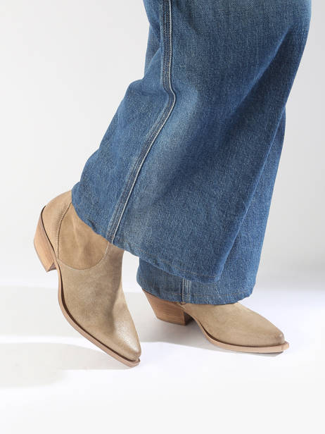 Santiags à Talon Tronchetti Texani En Cuir Metisse Beige women Bottines texanes fabriquées dans des matériaux souples et entièrement brossées et vieillies à la main. vue secondaire 1